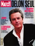 Paris Match du 3 Octobre 2002 - Delon seul sa rupture avec Rosalie 